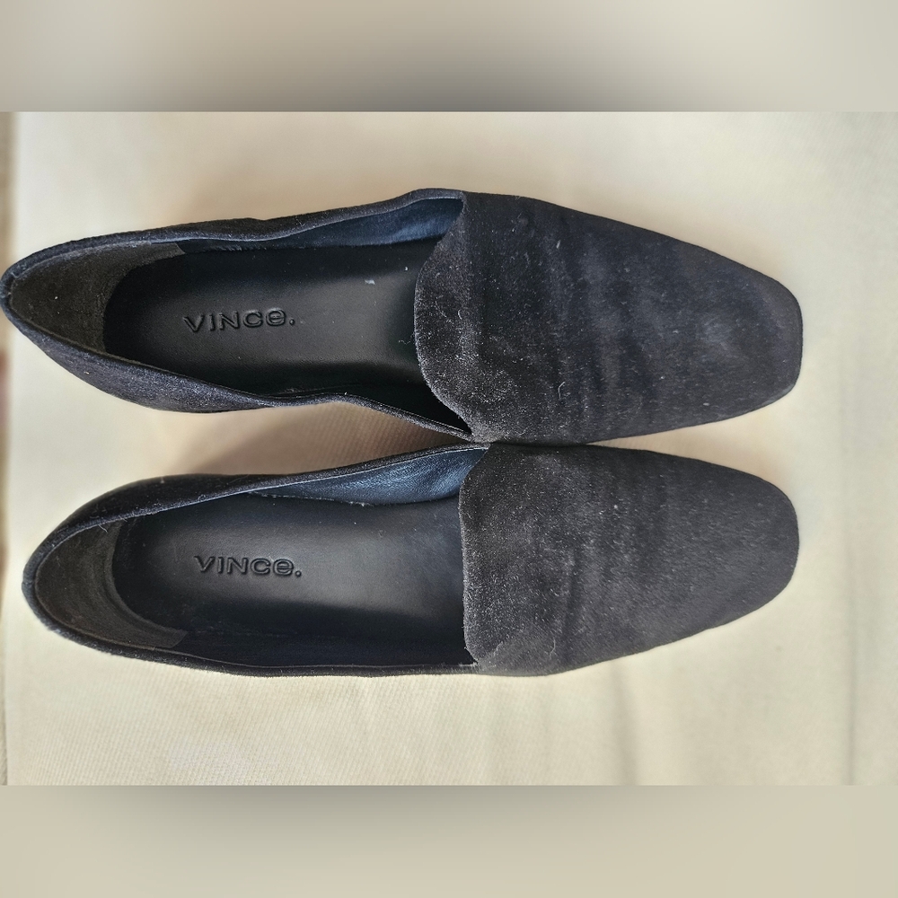 Vince Paz Black Womens size 7.5 Suede Loafer